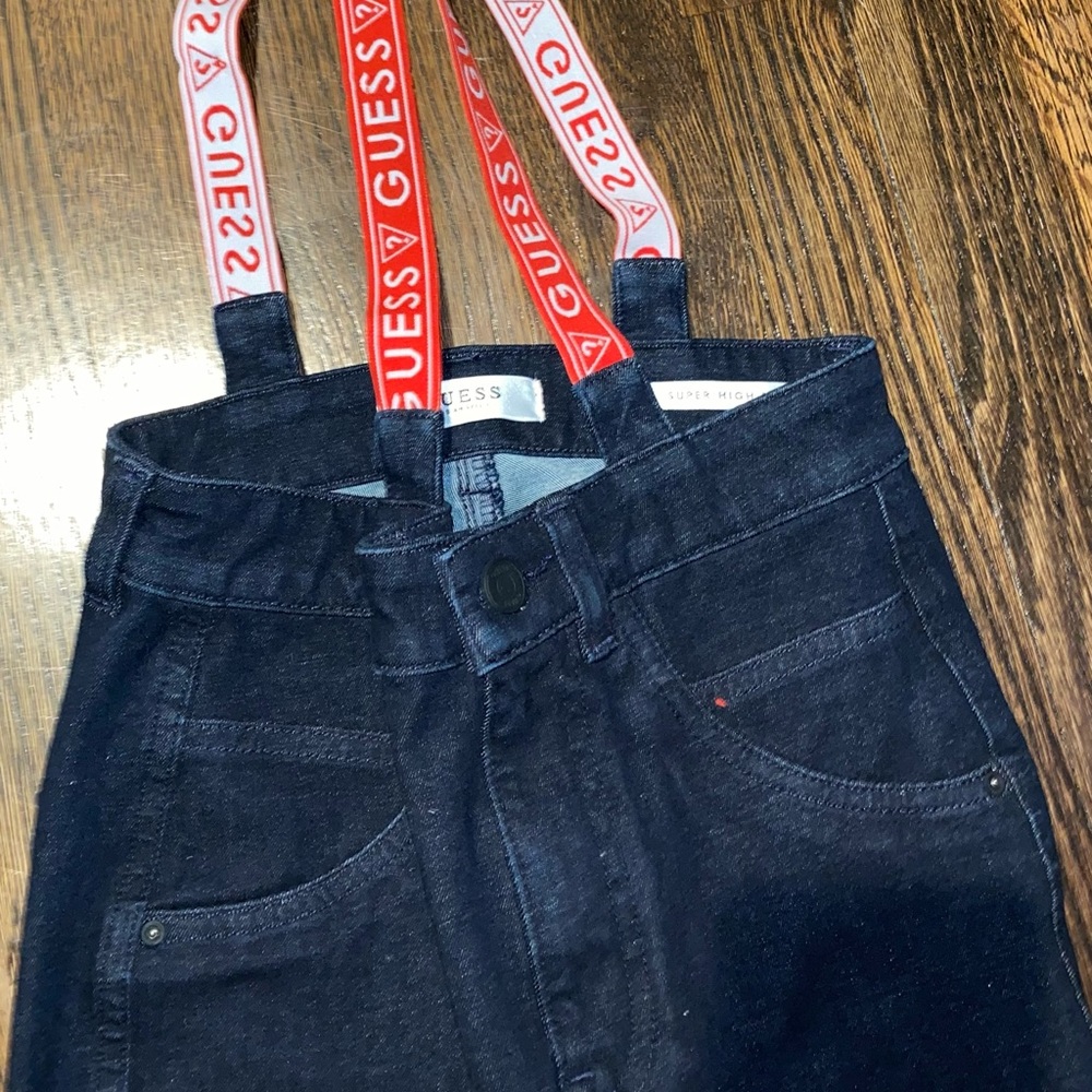 GUESS JEANS